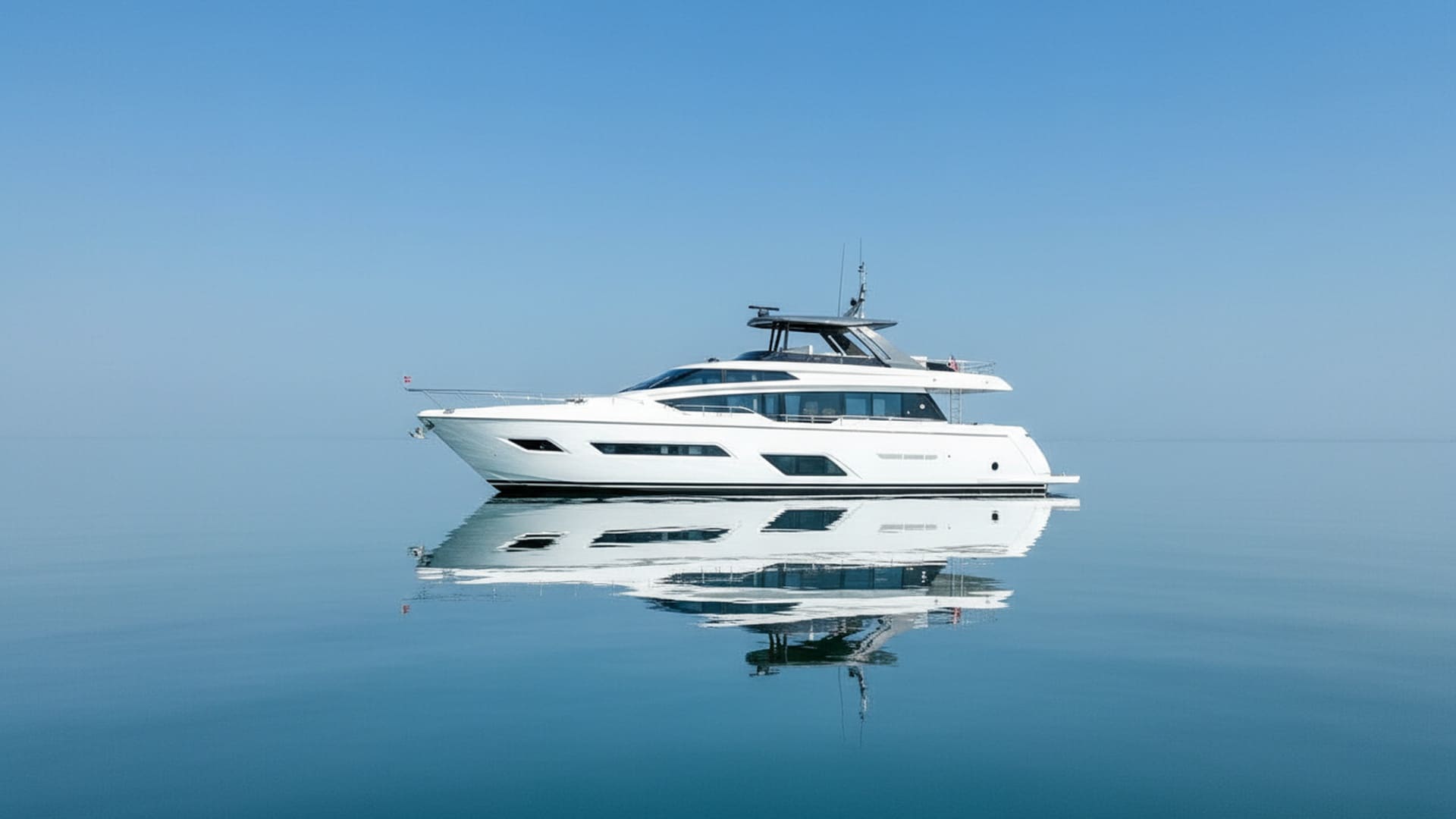 Imperial Lightning 78 ft yacht exterior, premium Dubai charter