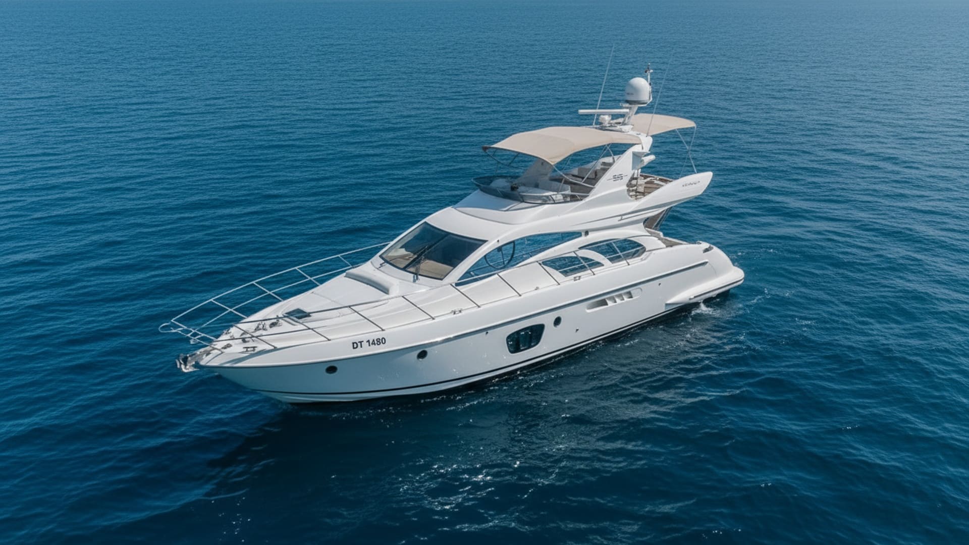 Moonlight Wave 55 ft aerial view, Dubai Marina cruise